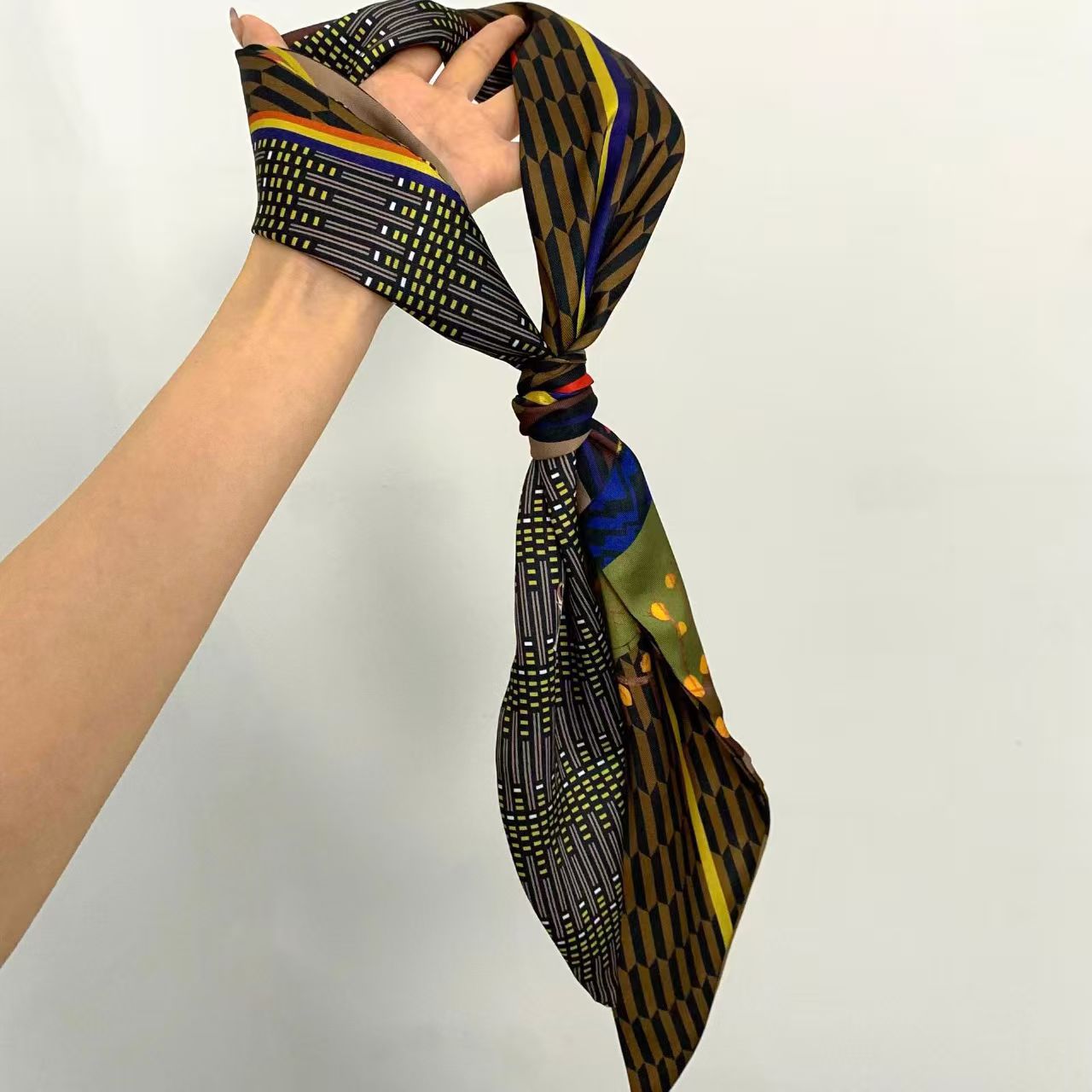 Pañuelo de seda de lujo con es - Head Wrap Turban reseña y precio